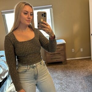 Gray long sleeve top